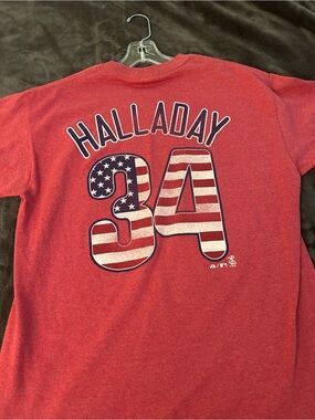 Roy Halladay #34 Philadelphia Phillies Red Graphic Tee